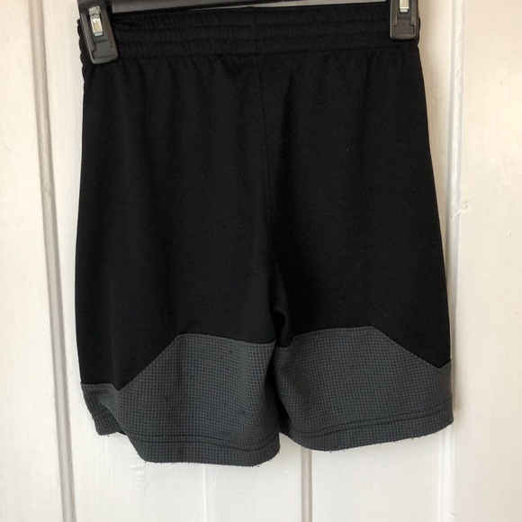kids black nike shorts - Picture 2 of 4